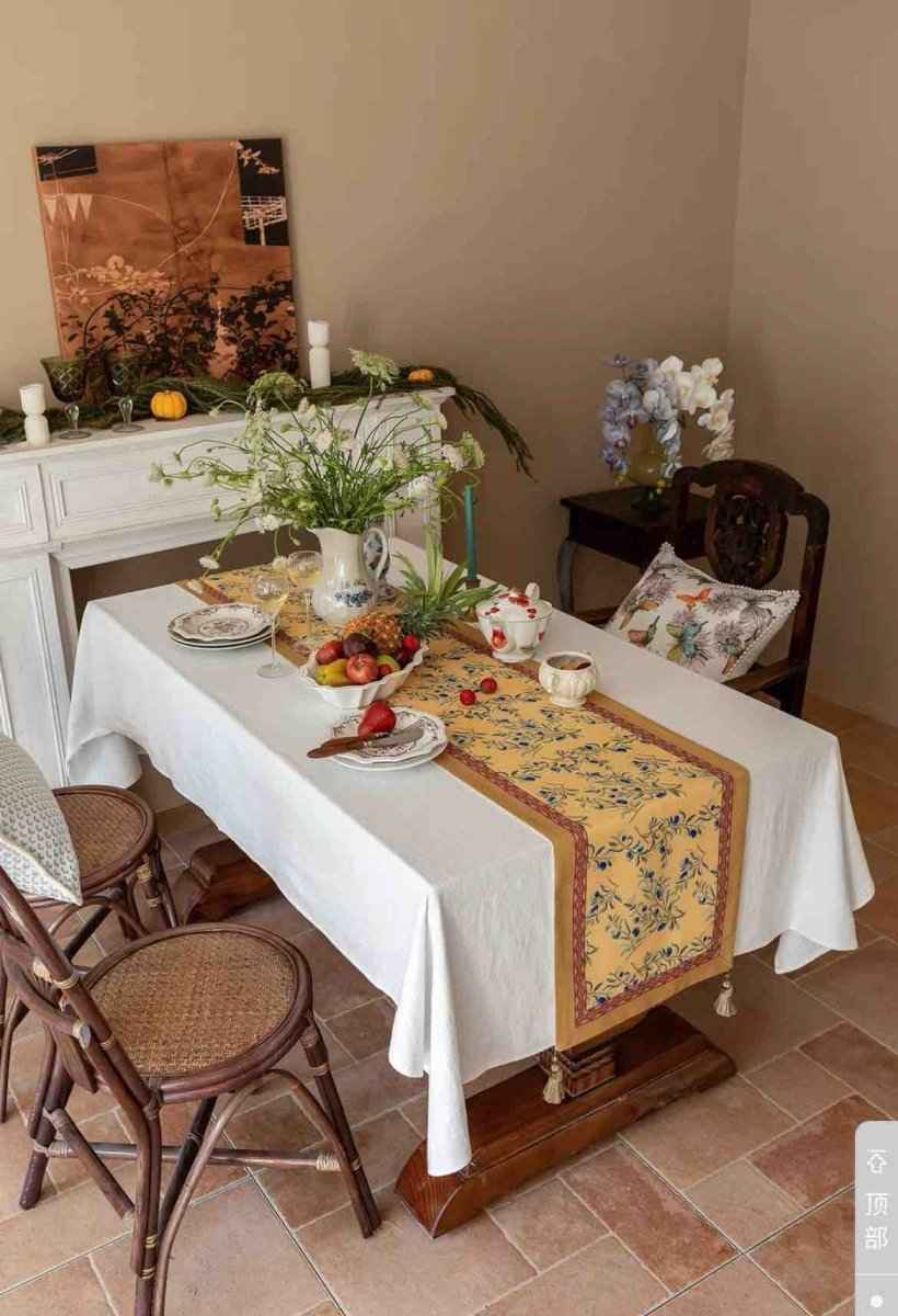 Italian Floral Decorative Table Runner for Elegant Table Setting