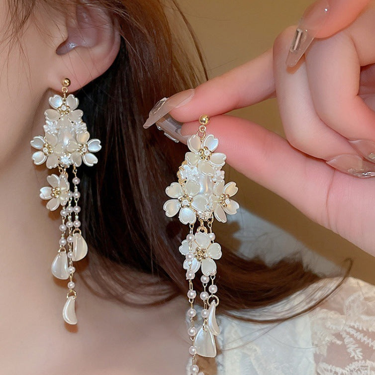 Modern Geometric Flower Tassel Earrings – Statement Alloy Jewelry