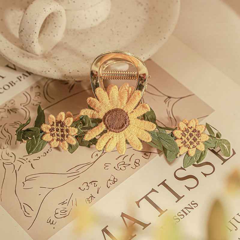 Daisy Flower Grab Clip For Women Alloy Electroplated Hair Clip