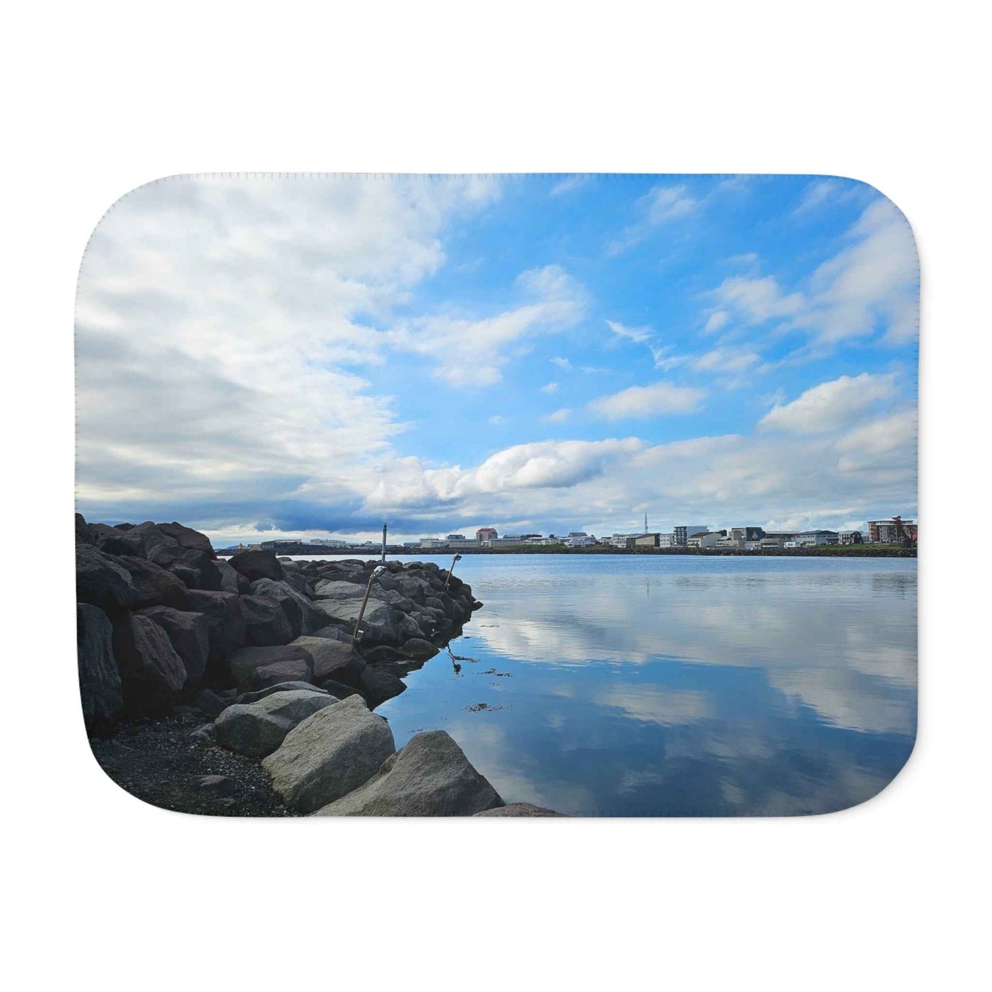 Cozy Sherpa Blanket of the Icelandic Coast - Two Color Options for Ultimate Comfort