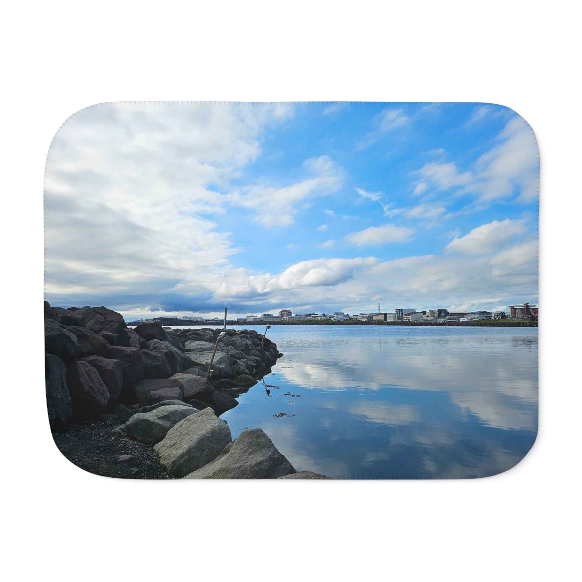 Cozy Sherpa Blanket of the Icelandic Coast - Two Color Options for Ultimate Comfort