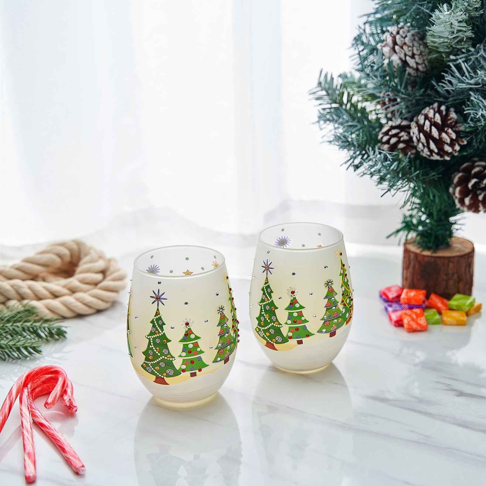 Christmas Tree Holiday Themed Wine & Water Glasses - Set of 2 - Shining Red Green Yellow Silver, Holidays Parties Santa Gifts Glassware - Xmas Trees - 17.5oz - New years Eve Festive Glass - Stemless