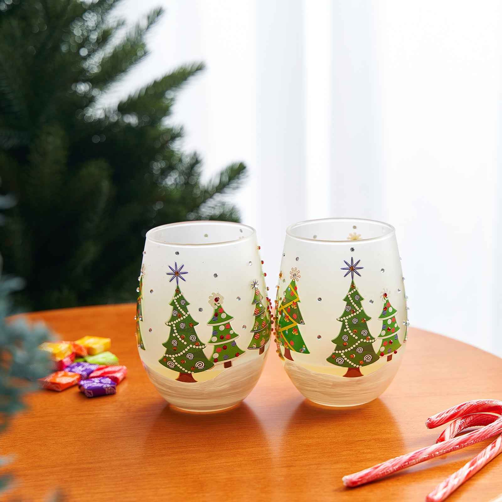 Christmas Tree Holiday Themed Wine & Water Glasses - Set of 2 - Shining Red Green Yellow Silver, Holidays Parties Santa Gifts Glassware - Xmas Trees - 17.5oz - New years Eve Festive Glass - Stemless