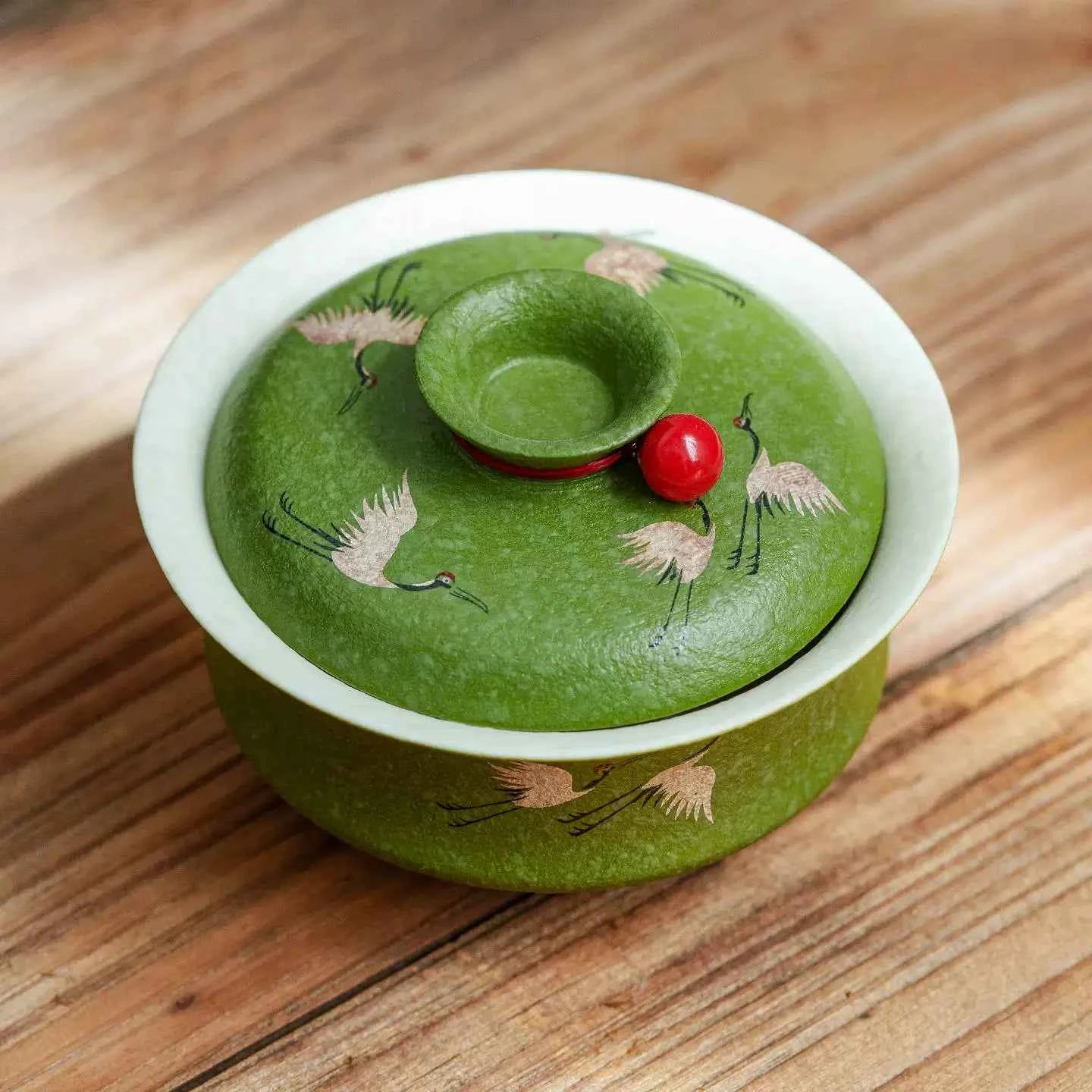 Crane Green Glaze Gaiwan — Handcrafted Porcelain Teacup with Red Bead Lid