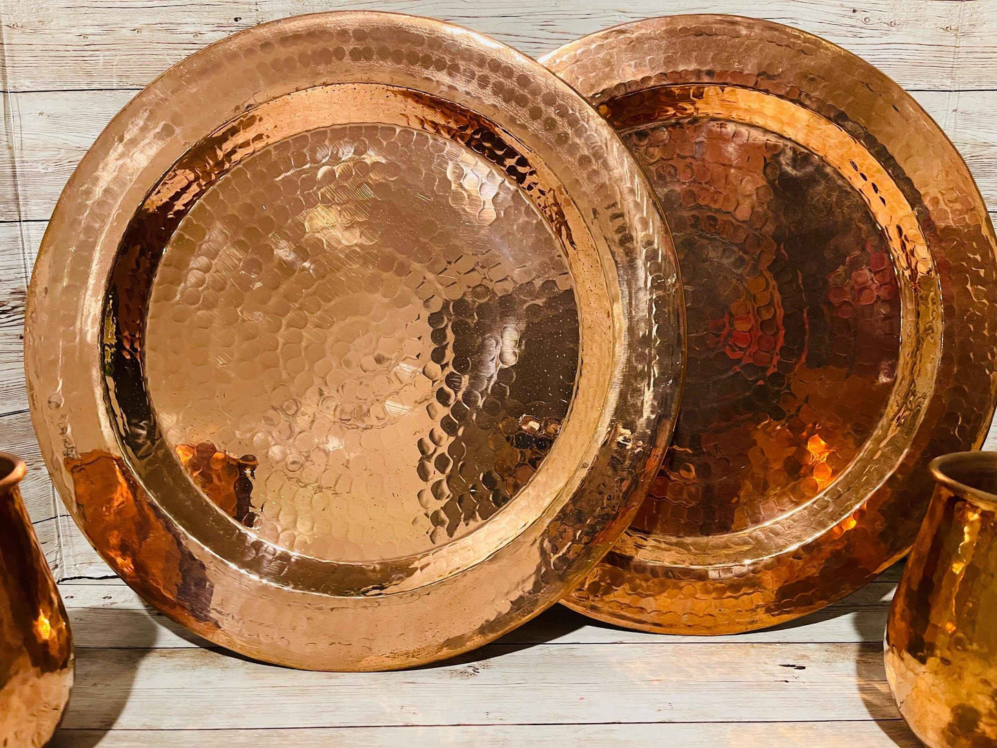 2 Mexican Copper Charger Plates with 2 Copper Cups 2 Platos de Cobre Mexicano con 2 Vasos de Cobre