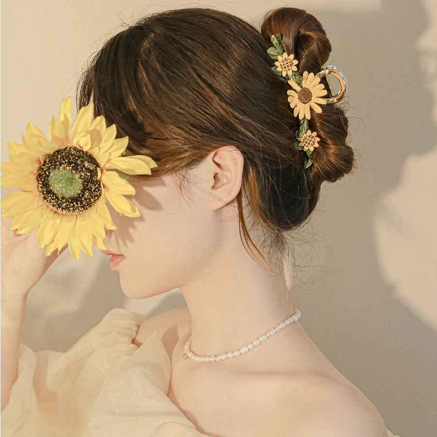 Daisy Flower Grab Clip For Women Alloy Electroplated Hair Clip